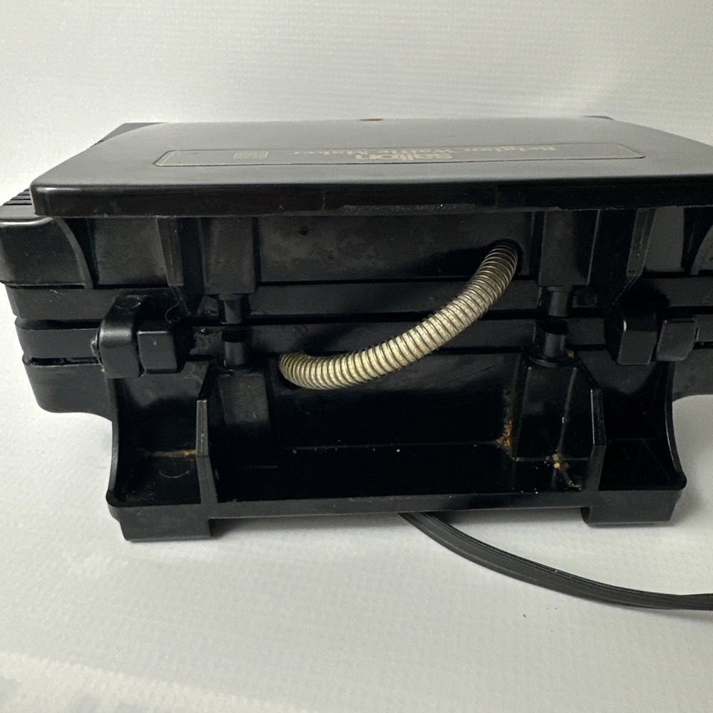 Vintage Salton Electric Belgian Waffle Maker Model WM-4 Black Nonstick Works - Picture 7 of 8